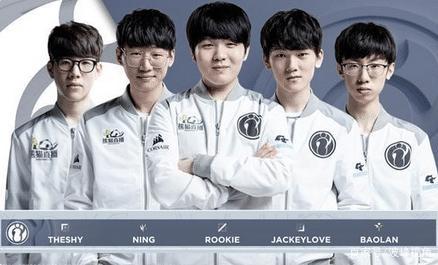 布云朝克特 布云朝克特